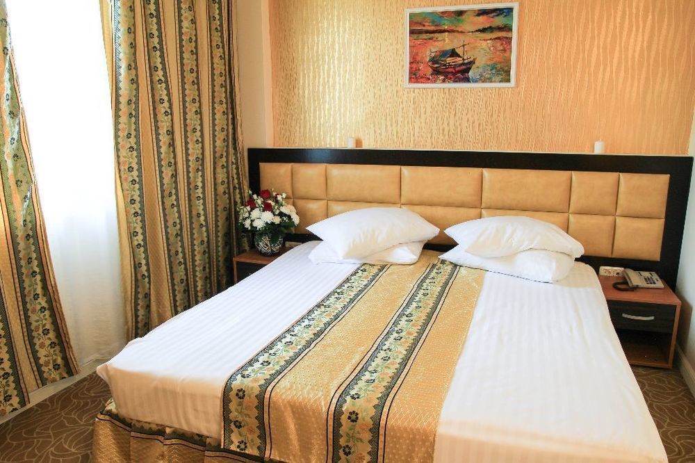 Best Western Hotel Lev Or I บูคาเรสต์ ภายนอก รูปภาพ