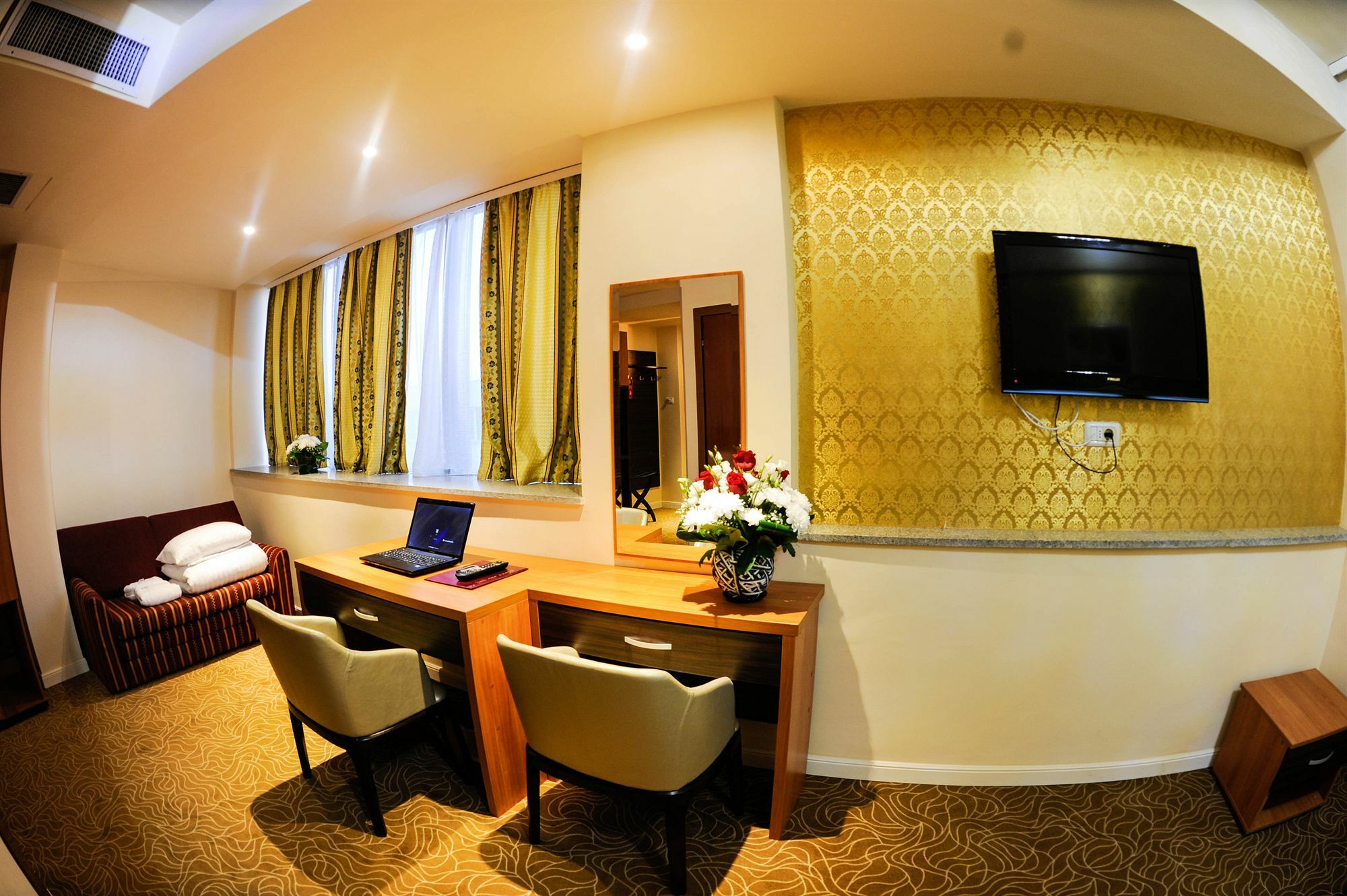 Best Western Hotel Lev Or I บูคาเรสต์ ภายนอก รูปภาพ